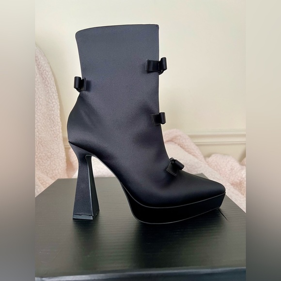 NIB Dolls Kill Widow Mourning Belle Heeled Booties Black Pointed Tow Bow Satin - Picture 2 of 13